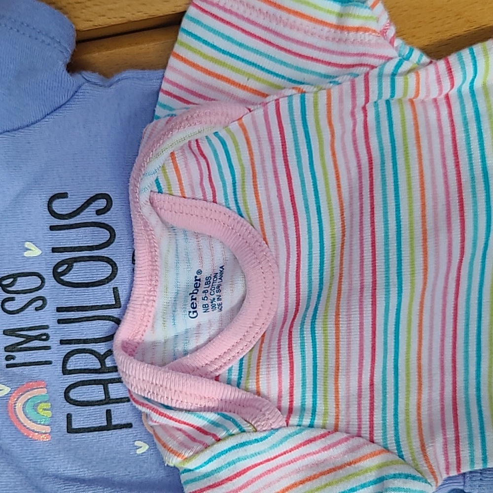 (4) Bodysuits Newborn - Picture 6 of 7